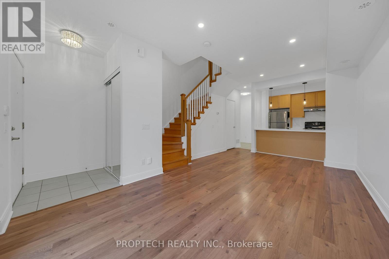 67 - 295 Village Green Square, Toronto, Ontario  M1S 0L2 - Photo 4 - E12674832