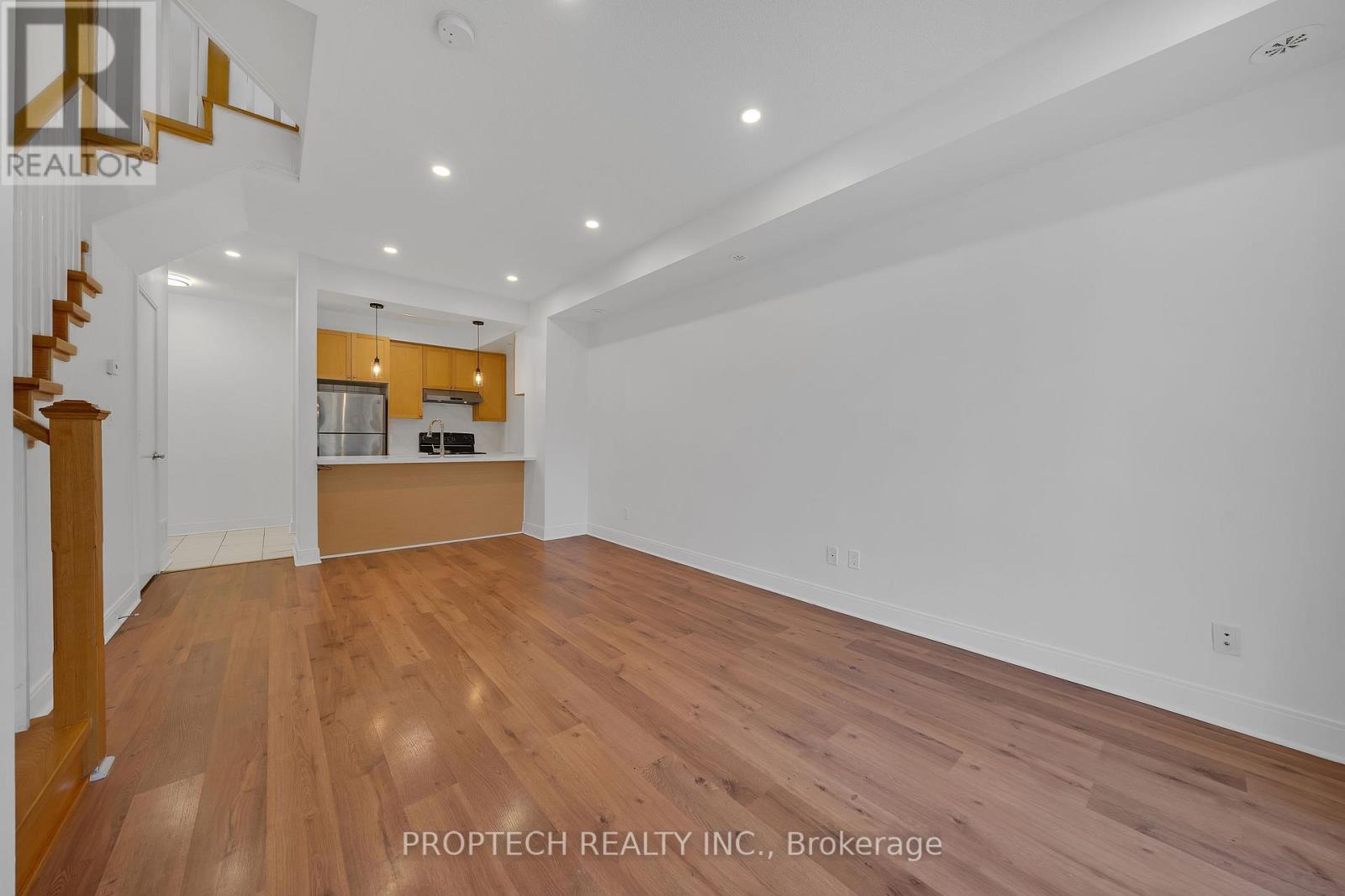 67 - 295 Village Green Square, Toronto, Ontario M1S 0L2 - Photo 5 - E12674834