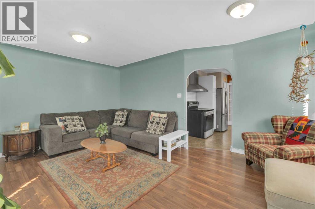 5006 55 Avenue, Ponoka, Alberta  T4J 1H3 - Photo 7 - A2258795