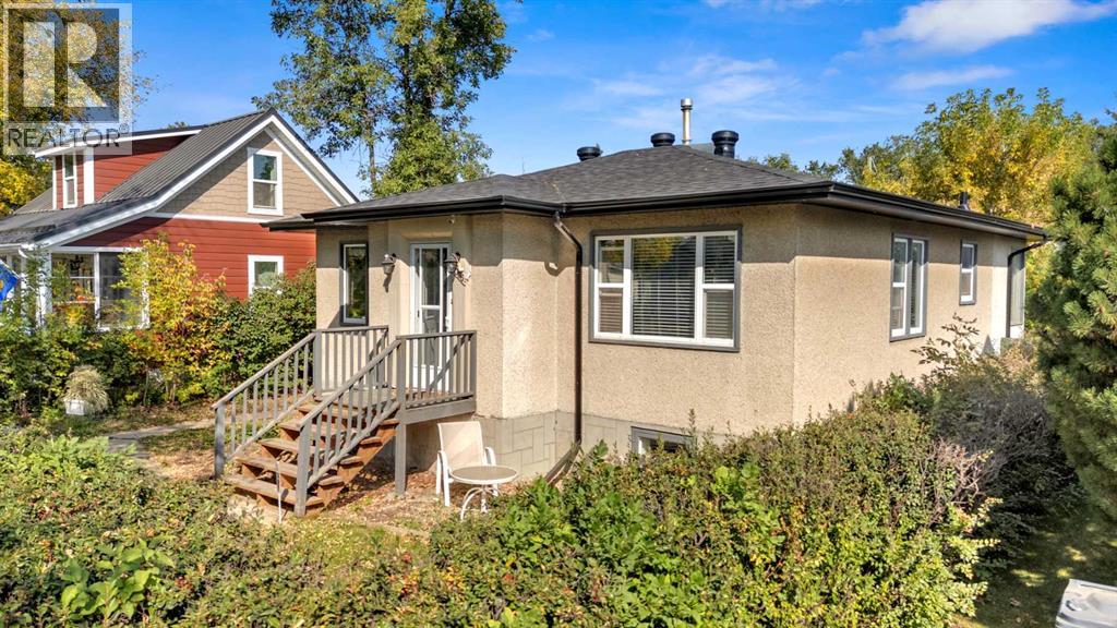 5006 55 Avenue, Ponoka, Alberta  T4J 1H3 - Photo 1 - A2258795