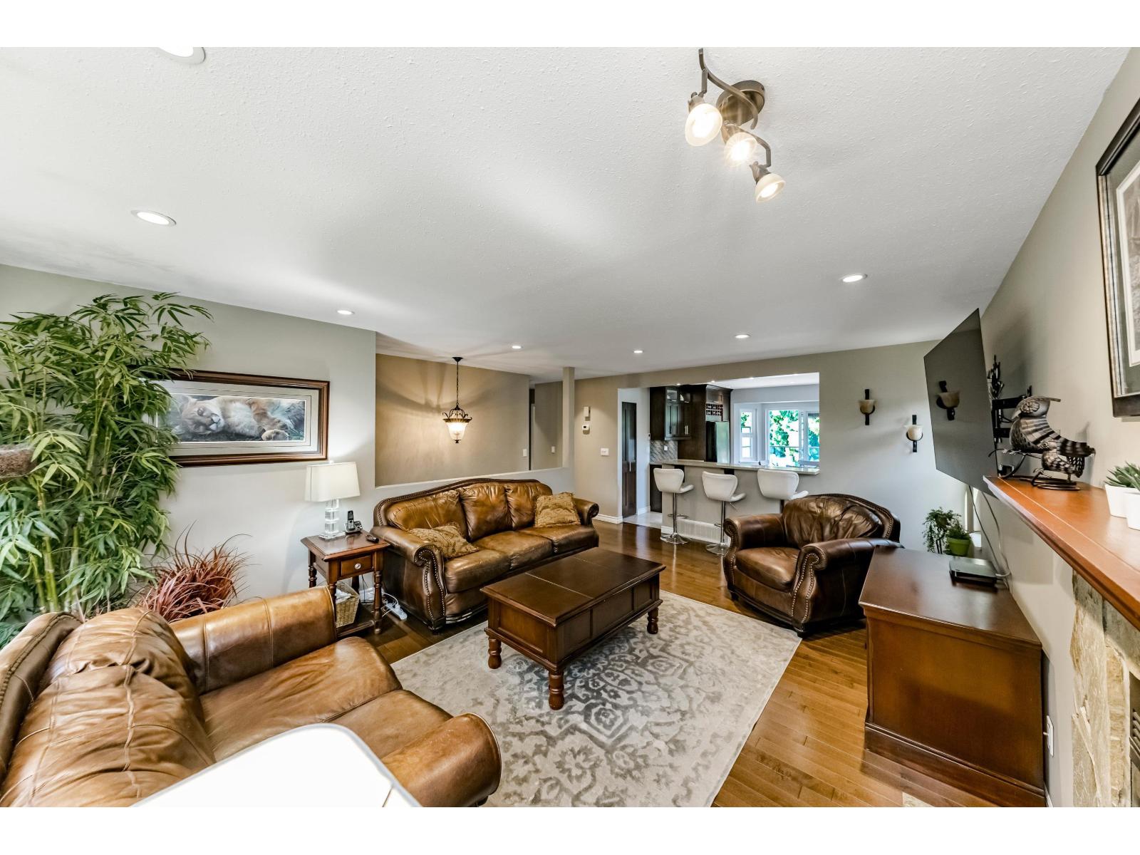 19843 48 AVENUE, Langley, British Columbia