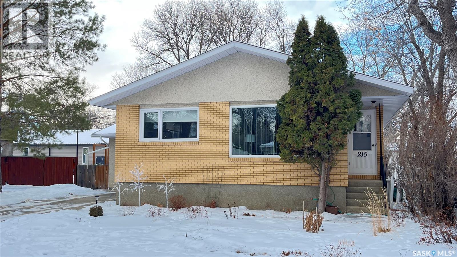 215 Marsh STREET, Maple Creek, Saskatchewan