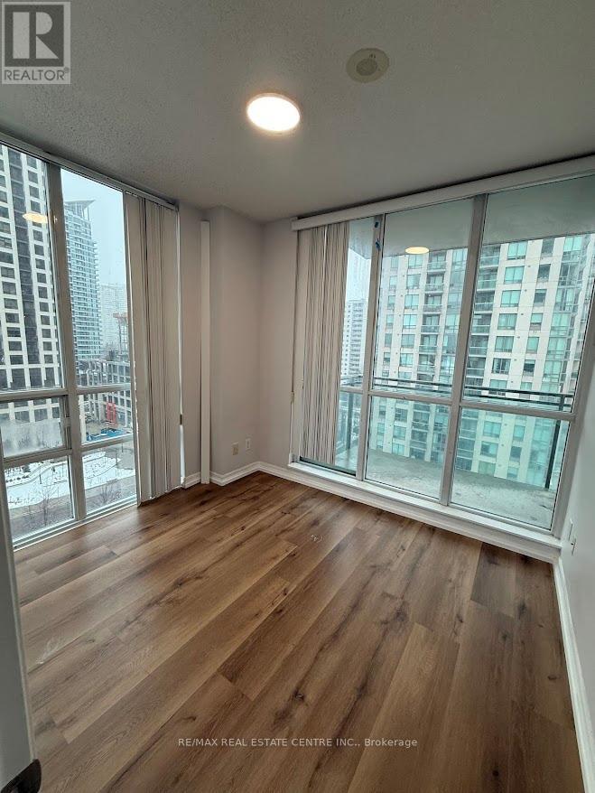 1002 - 3515 Kariya Dr Drive, Mississauga, Ontario  L5B 0C1 - Photo 12 - W12637656