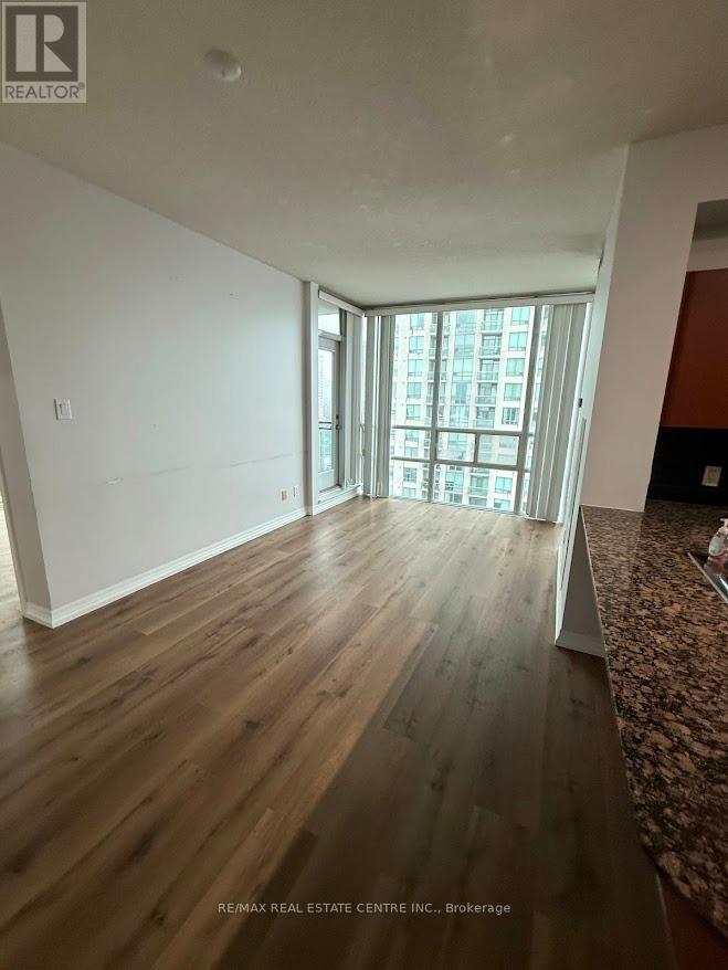 1002 - 3515 Kariya Dr Drive, Mississauga, Ontario  L5B 0C1 - Photo 5 - W12637656