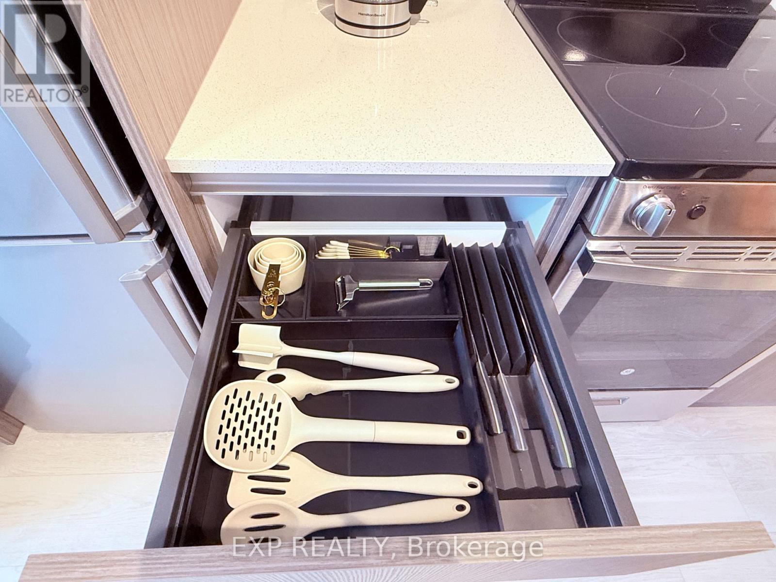 614 - 801 The Queensway W, Toronto, Ontario  M8Z 1N4 - Photo 8 - W12674840