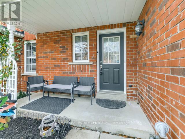 6 Dawson Crescent, Milton, Ontario  L9T 5H8 - Photo 4 - W12674844