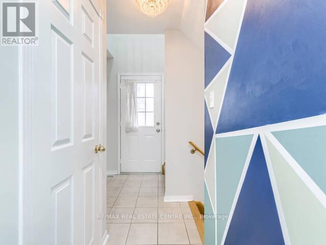 6 Dawson Crescent, Milton, Ontario  L9T 5H8 - Photo 5 - W12674844