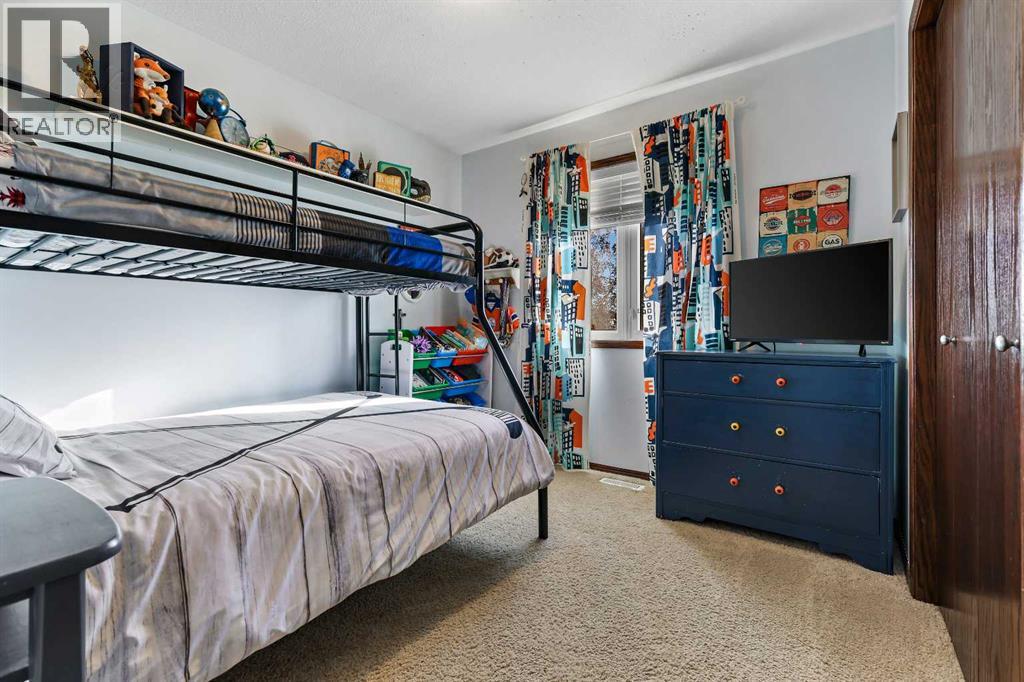 100 Hillcrest Boulevard, Strathmore, Alberta  T1P 0A4 - Photo 25 - A2271757