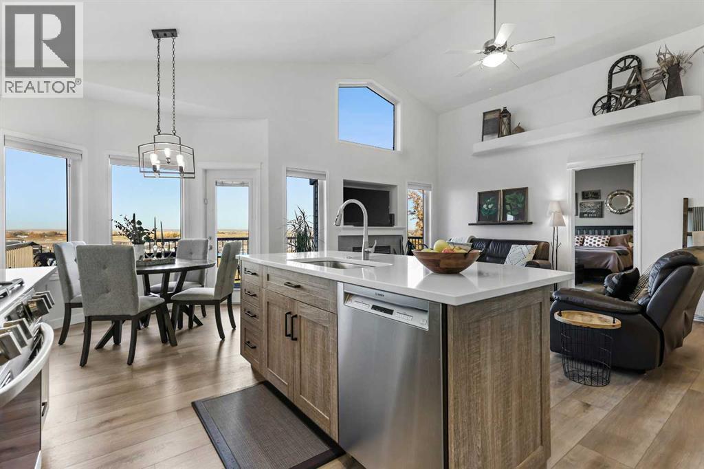 100 Hillcrest Boulevard, Strathmore, Alberta  T1P 0A4 - Photo 15 - A2271757