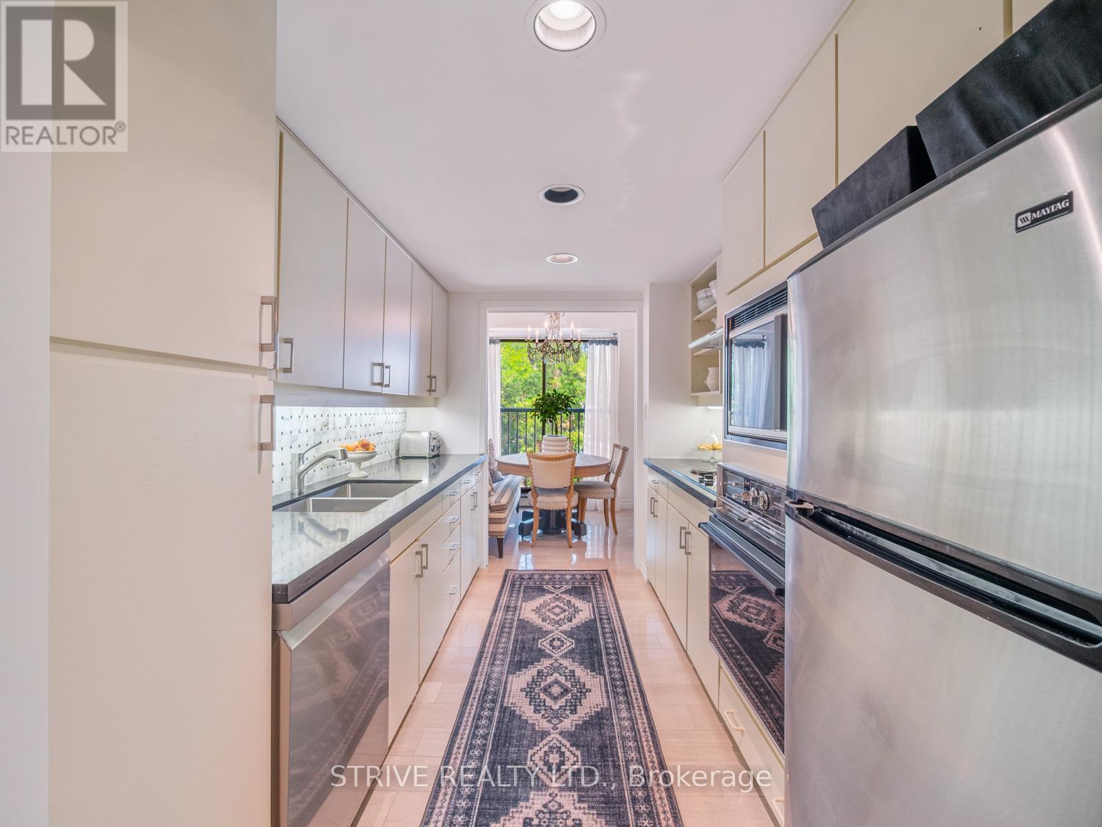 610 - 100 Lakeshore Road E, Oakville, Ontario  L6J 6M9 - Photo 12 - W12674854