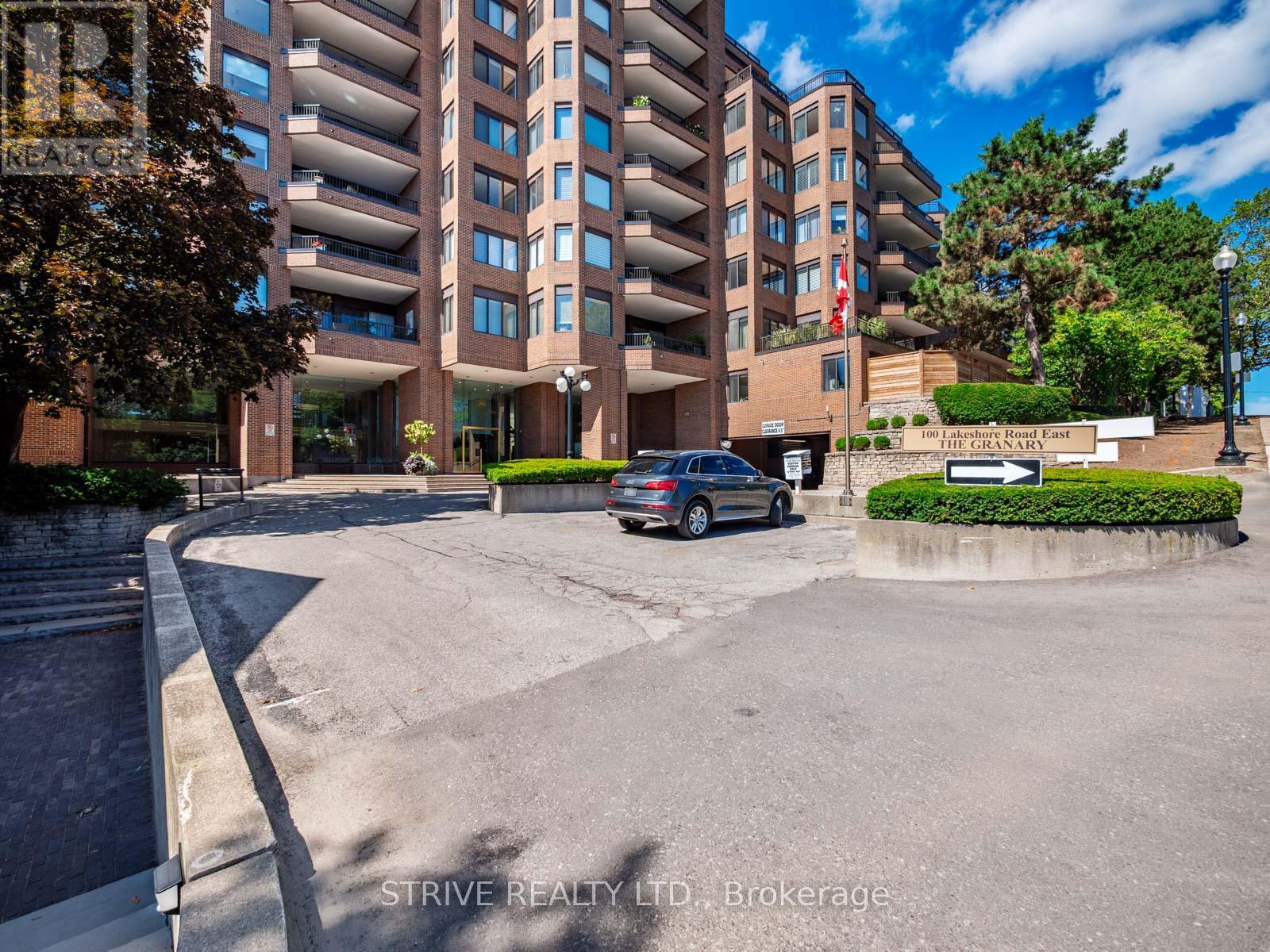 610 - 100 Lakeshore Road E, Oakville, Ontario  L6J 6M9 - Photo 4 - W12674854