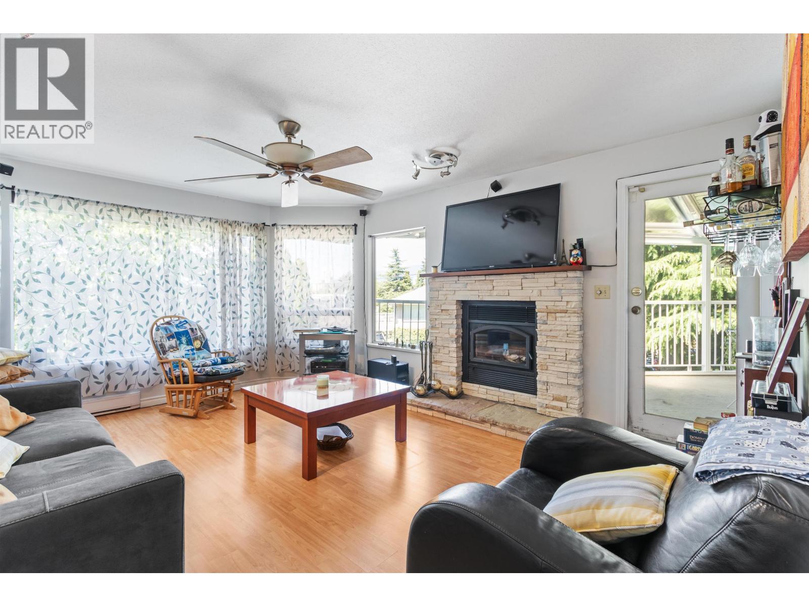 332 St. Patricks Avenue, North Vancouver, British Columbia V7L 4S9 - Photo 10 - R3077319