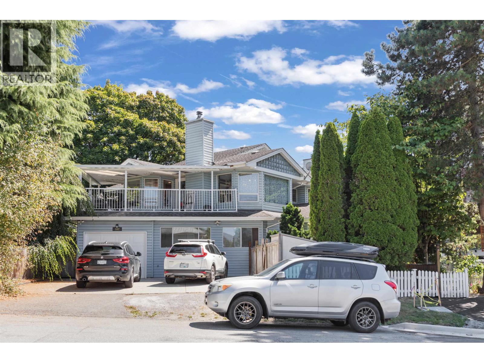 332 St. Patricks Avenue, North Vancouver, British Columbia V7L 4S9 - Photo 2 - R3077319