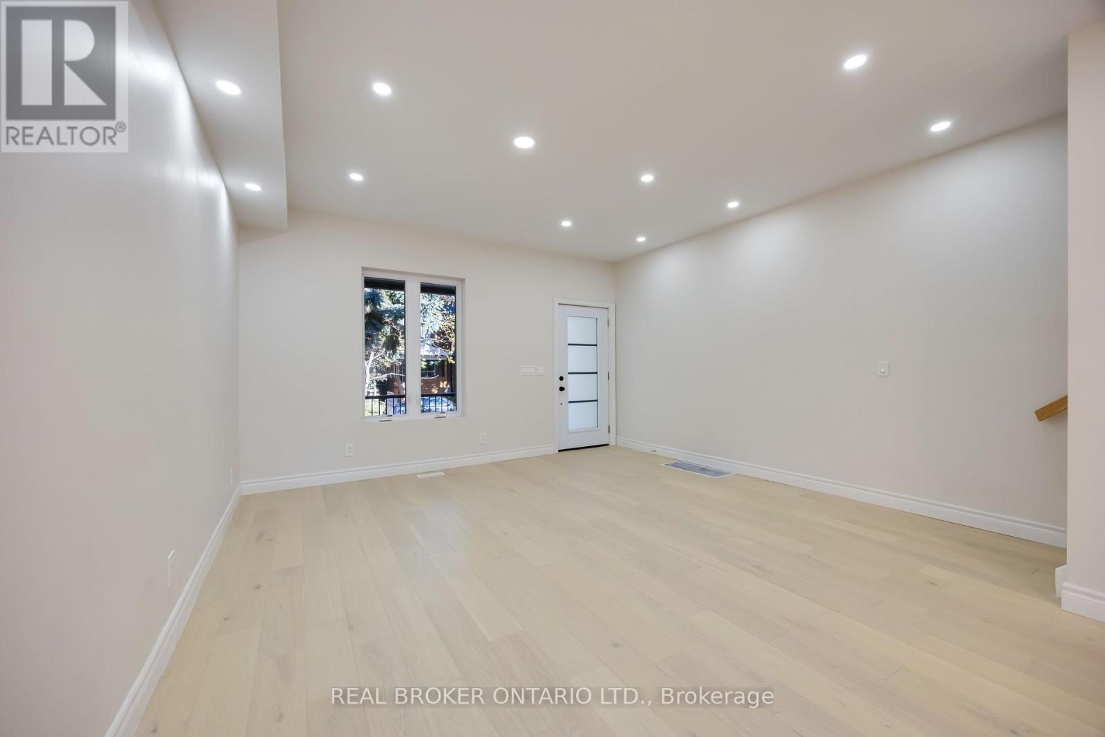 806 Gladstone Avenue, Toronto, Ontario  M6H 3J6 - Photo 11 - W12674860