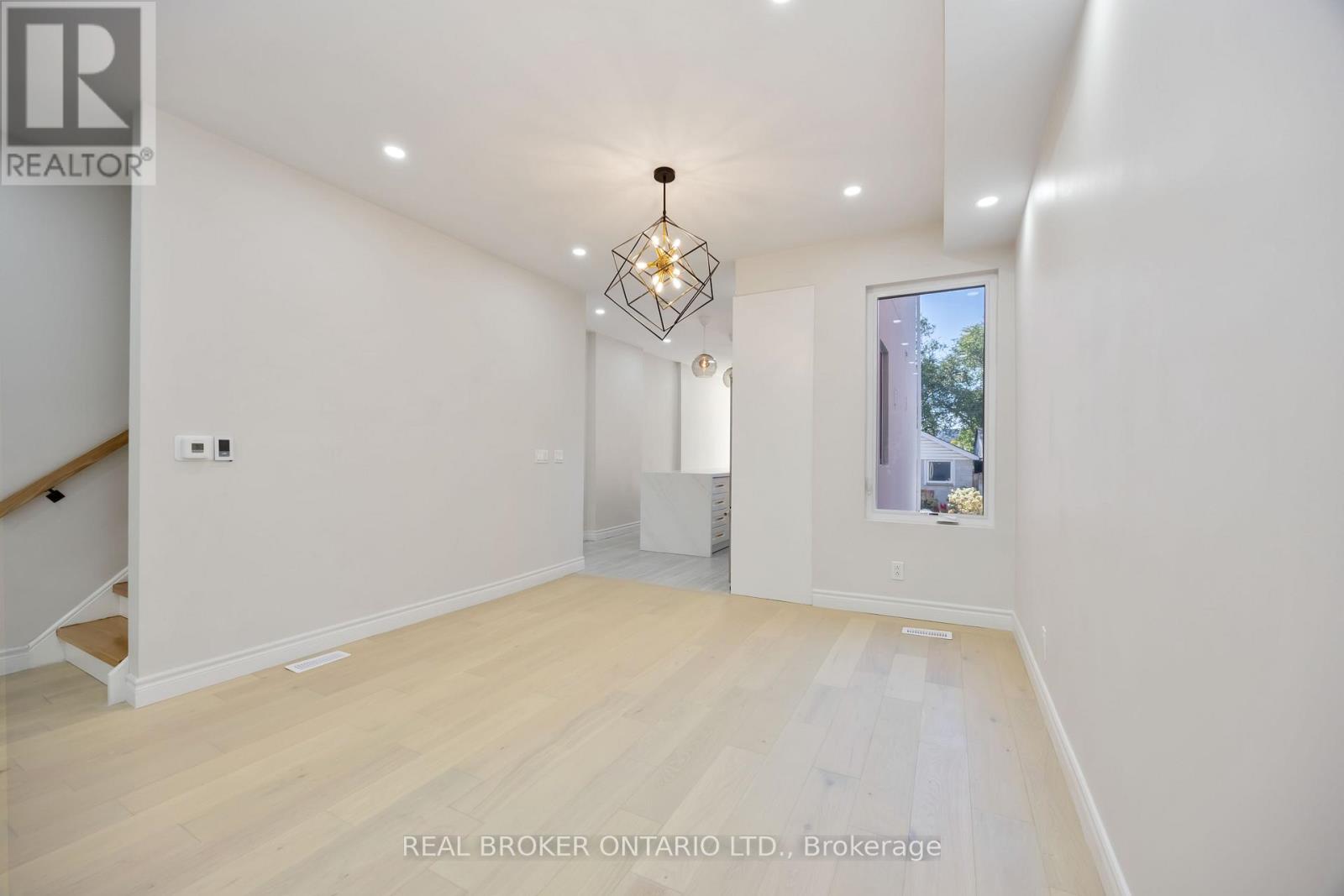 806 Gladstone Avenue, Toronto, Ontario  M6H 3J6 - Photo 13 - W12674860