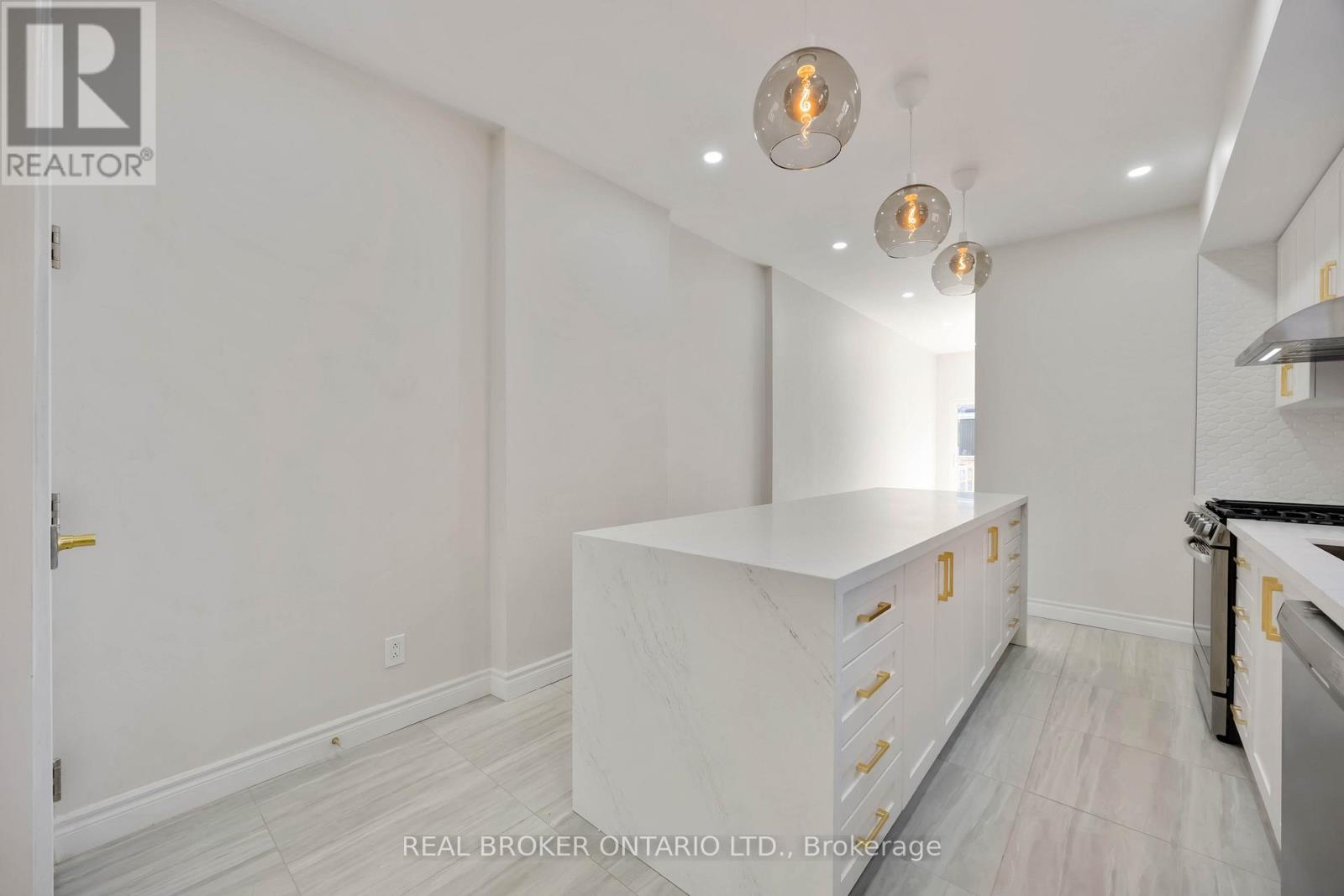 806 Gladstone Avenue, Toronto, Ontario  M6H 3J6 - Photo 18 - W12674860