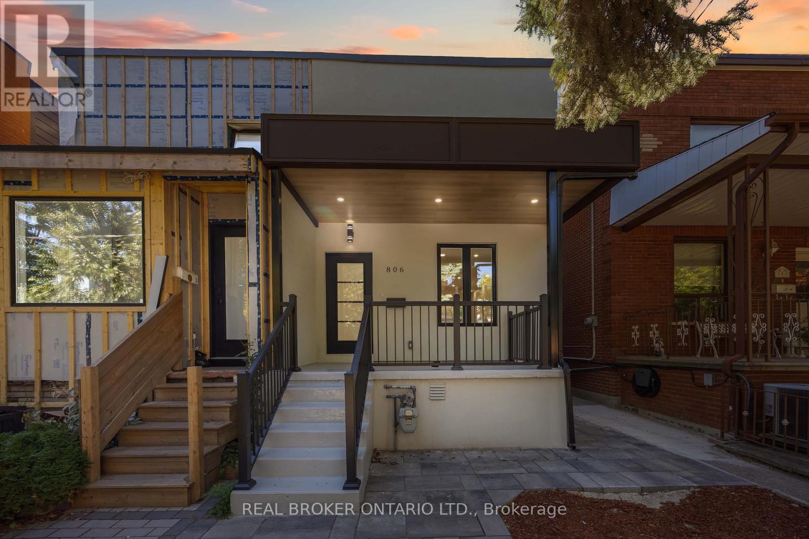 806 Gladstone Avenue, Toronto, Ontario  M6H 3J6 - Photo 2 - W12674860