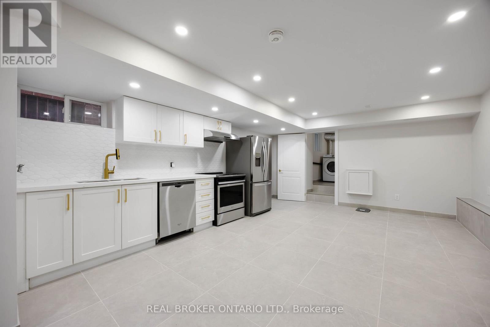 806 Gladstone Avenue, Toronto, Ontario  M6H 3J6 - Photo 29 - W12674860