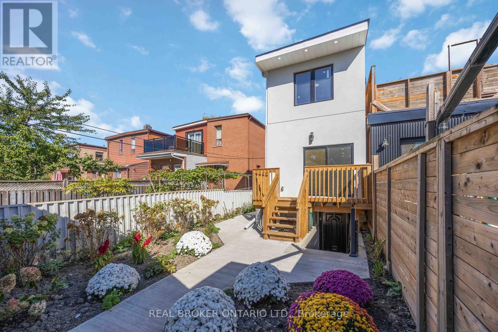 806 Gladstone Avenue, Toronto, Ontario  M6H 3J6 - Photo 48 - W12674860