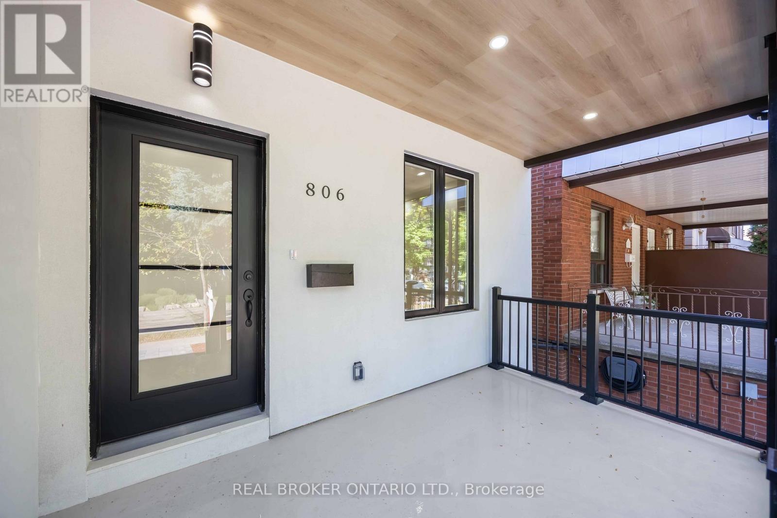 806 Gladstone Avenue, Toronto, Ontario  M6H 3J6 - Photo 6 - W12674860