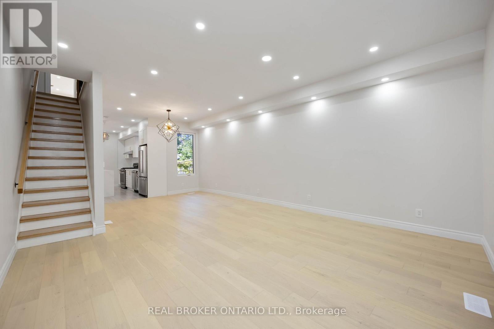 806 Gladstone Avenue, Toronto, Ontario  M6H 3J6 - Photo 8 - W12674860