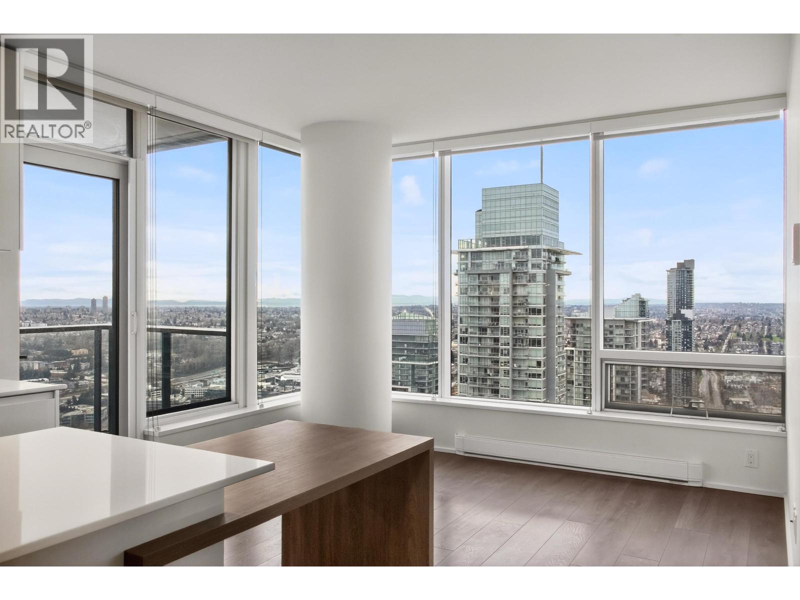 4806 1955 Alpha Way, Burnaby, British Columbia  V5C 0K9 - Photo 4 - R3069306