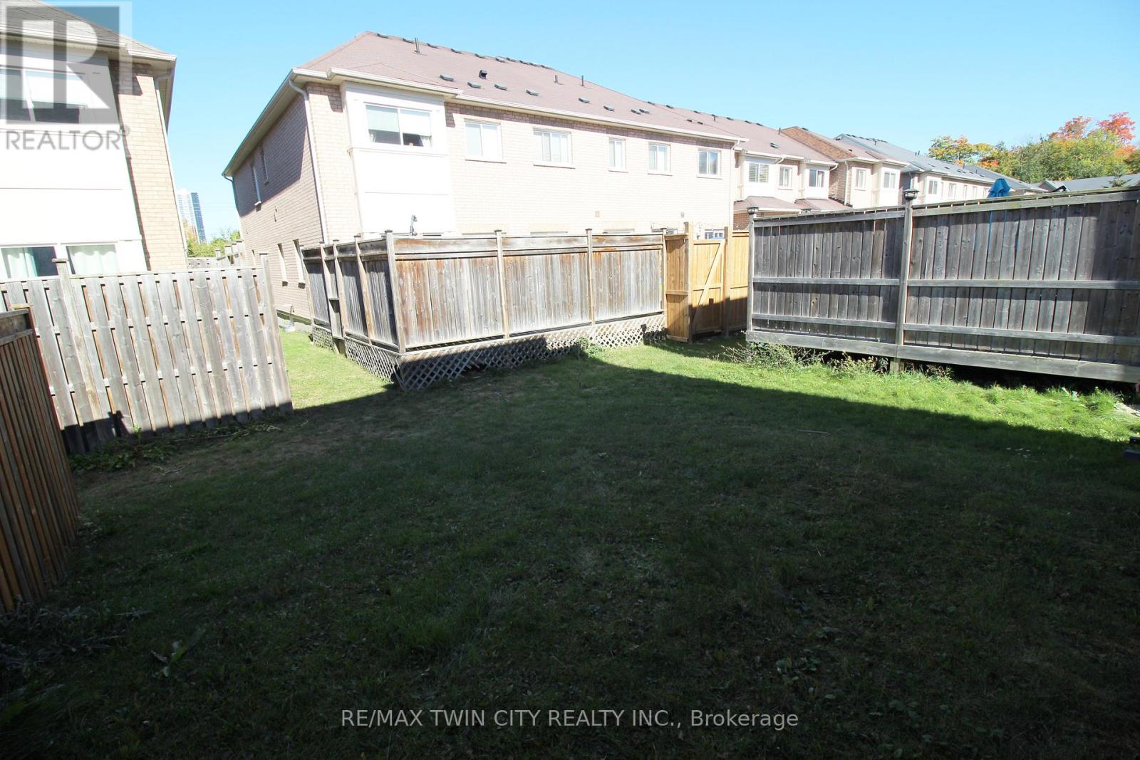 72 - 110 Highland Road E, Kitchener, Ontario  N2M 3S1 - Photo 32 - X12674864