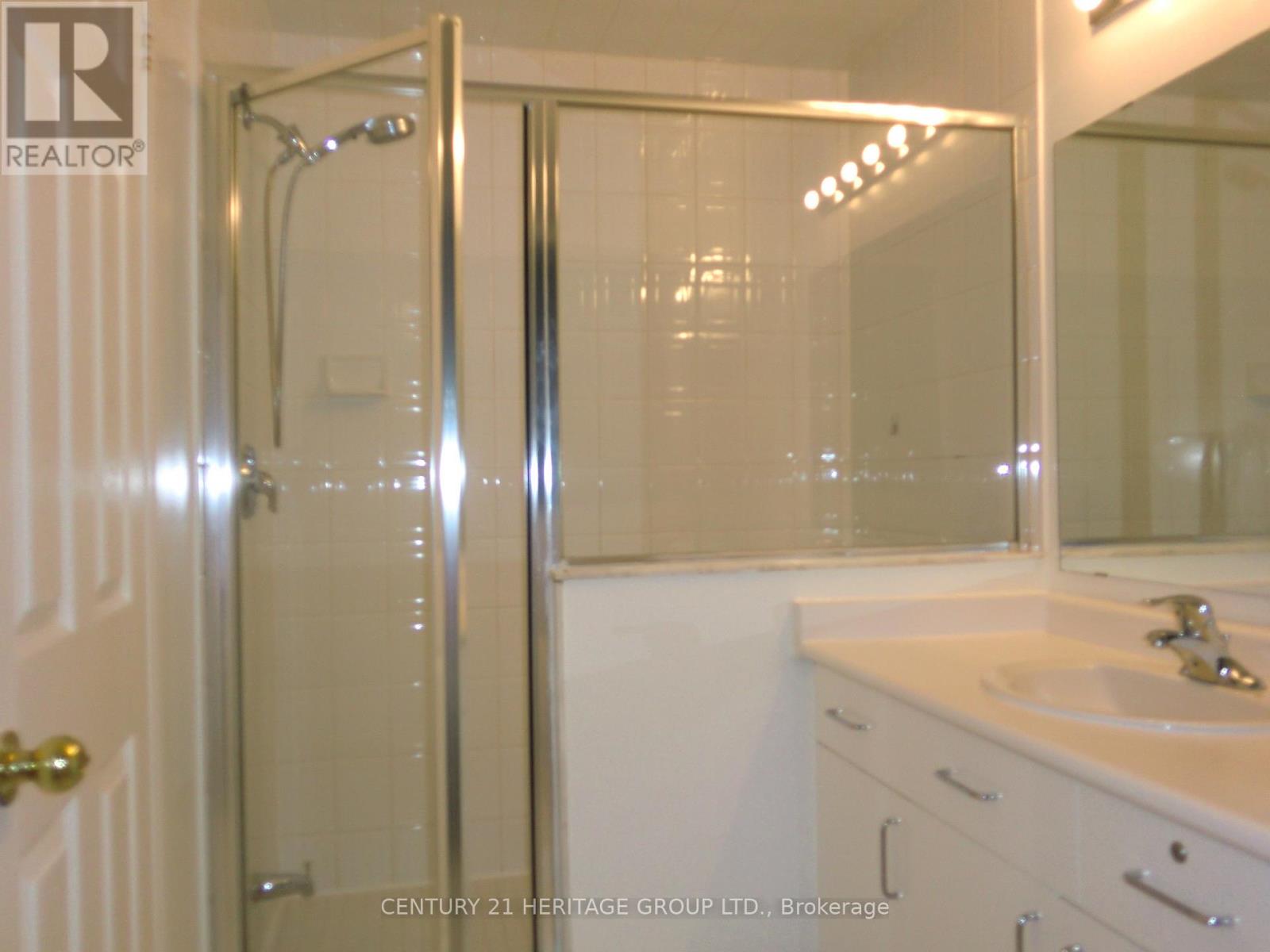 32 Leitch Avenue, Toronto, Ontario  M3J 3P2 - Photo 14 - W12674882