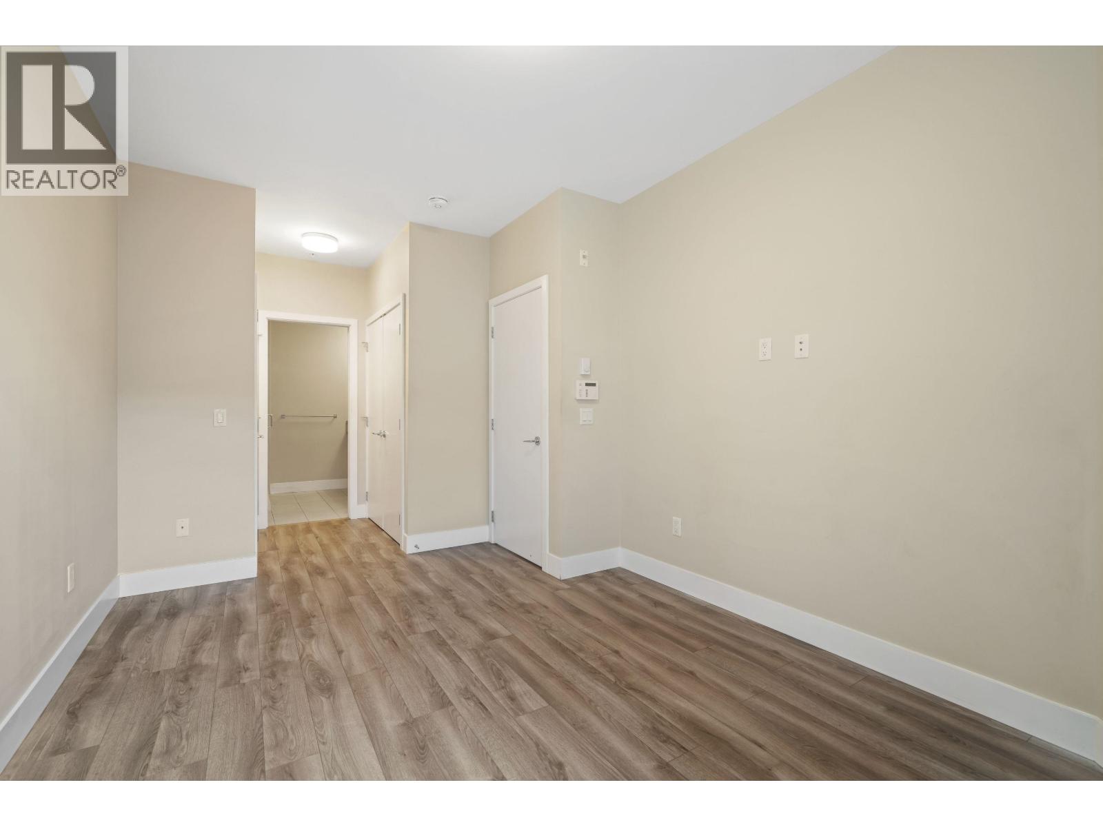 306 4307 Hastings Street, Burnaby, British Columbia V5C 2J7 - Photo 11 - R3076171