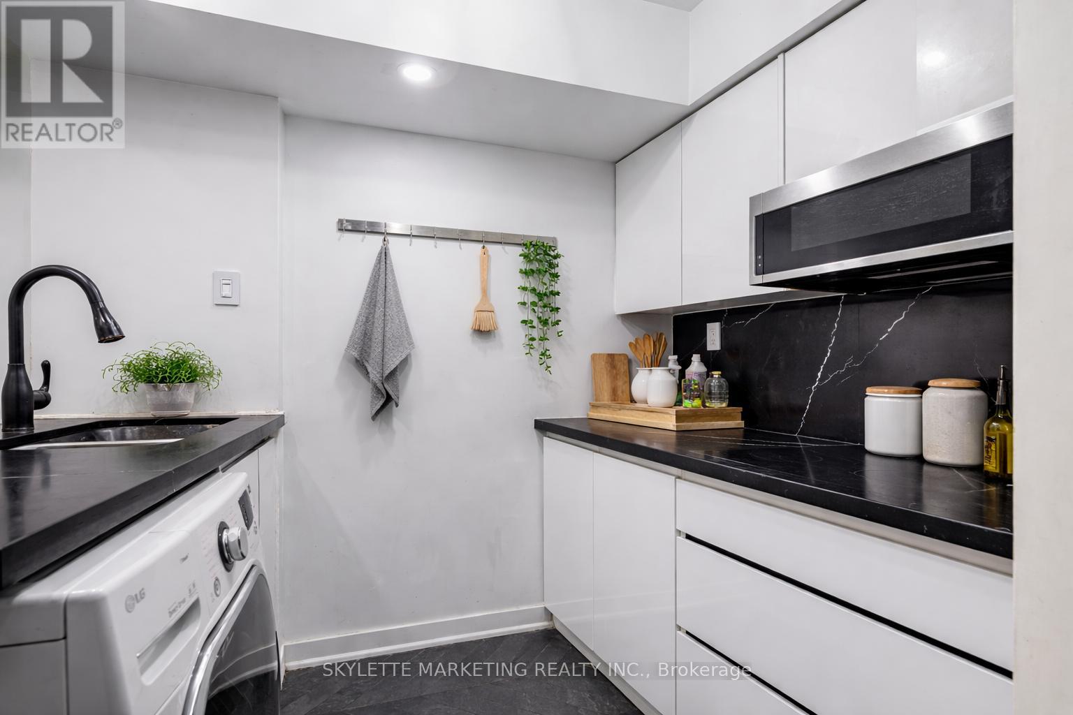 107 - 3 Everson Drive, Toronto, Ontario  M2N 7C2 - Photo 5 - C12674920