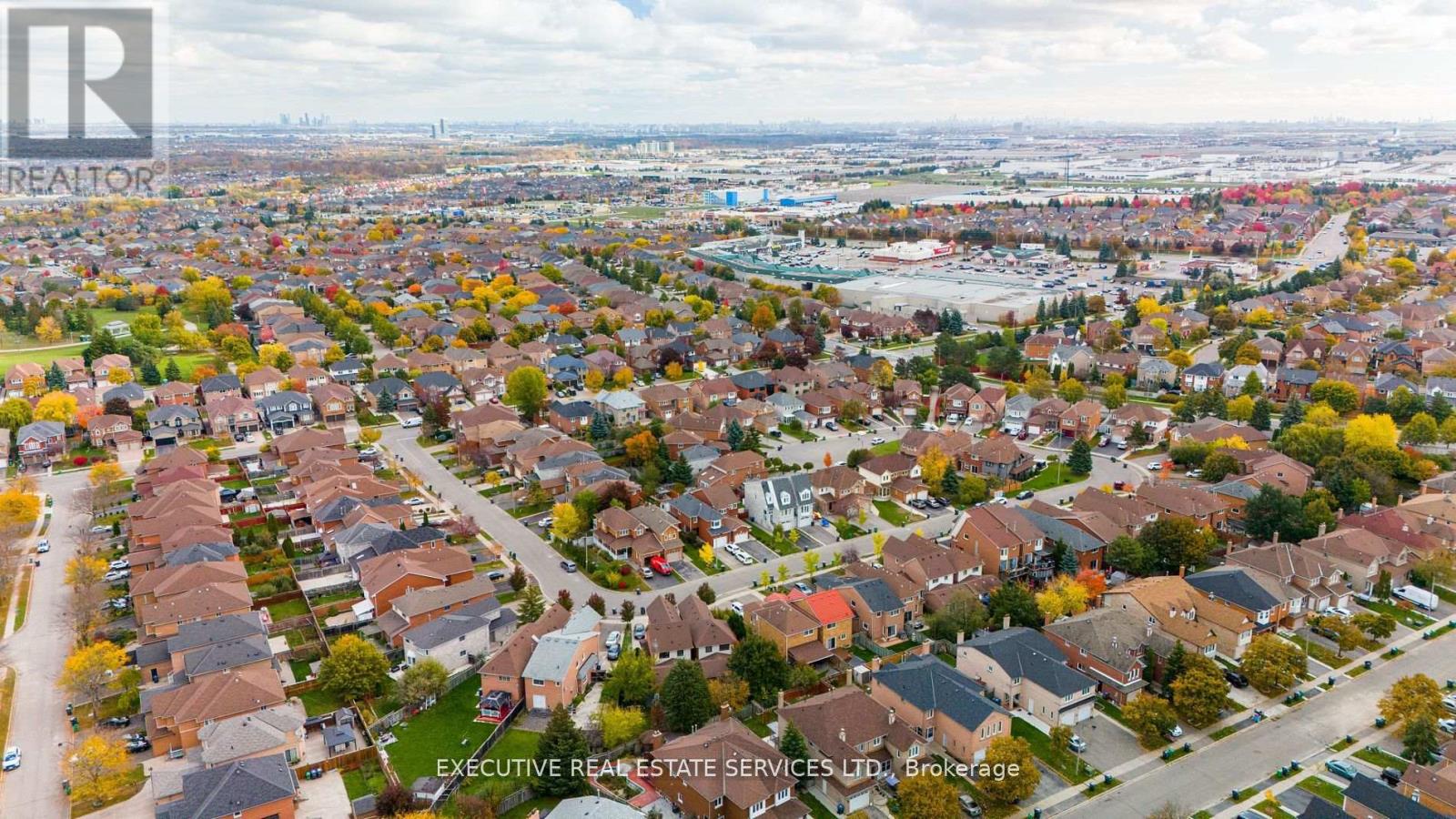 48 Eagleridge Drive, Brampton, Ontario  L6R 1E9 - Photo 2 - W12674900