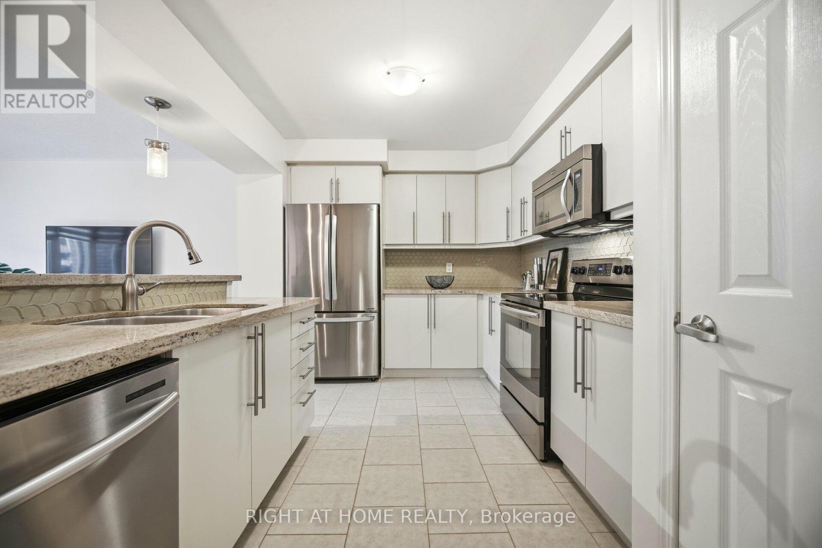 231 Septimus Heights, Milton, Ontario  L9T 8N7 - Photo 14 - W12674902