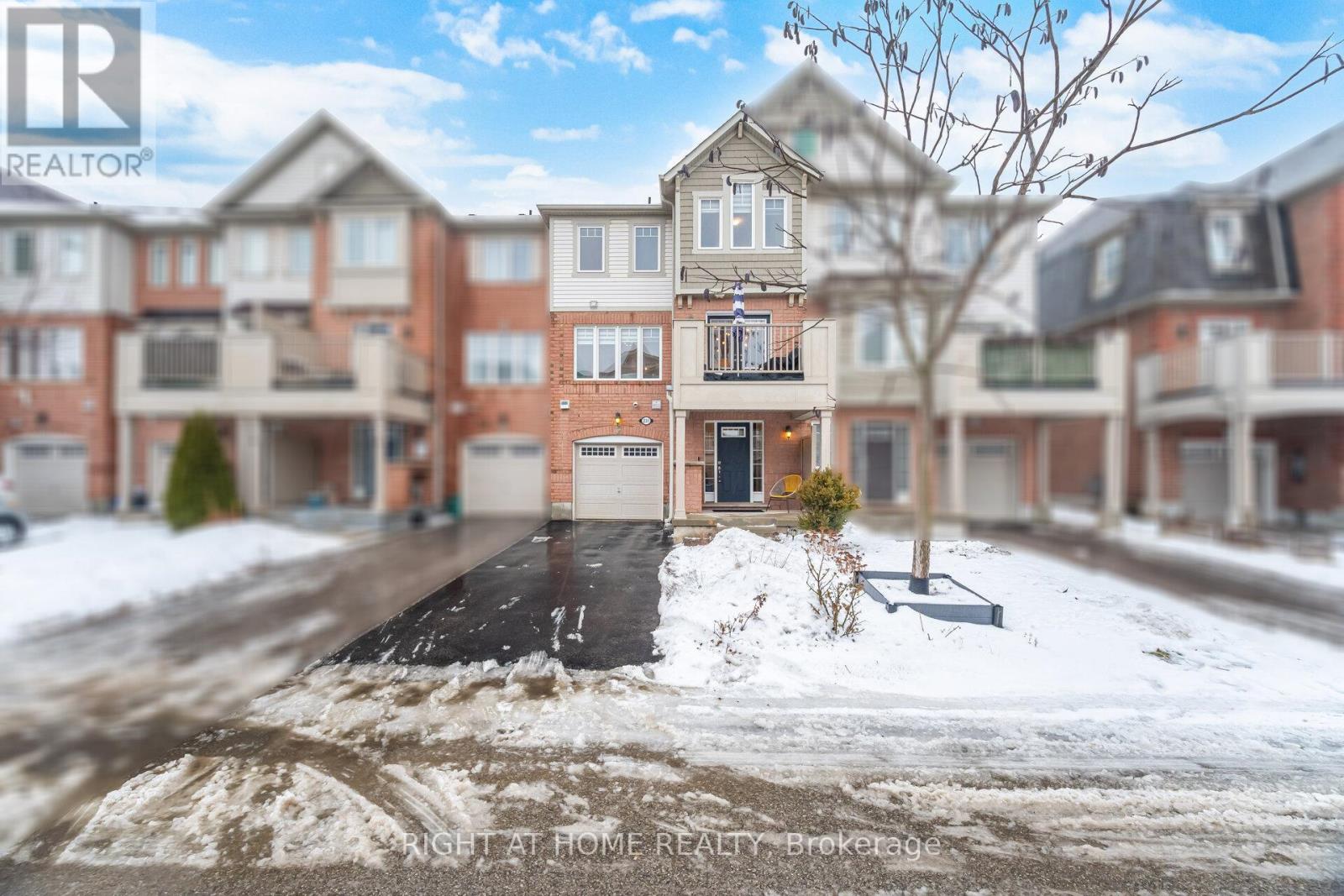 231 Septimus Heights, Milton, Ontario  L9T 8N7 - Photo 2 - W12674902