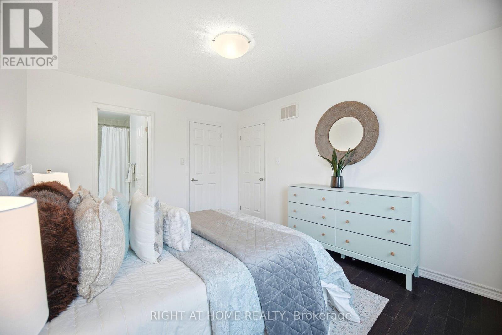 231 Septimus Heights, Milton, Ontario  L9T 8N7 - Photo 40 - W12674902