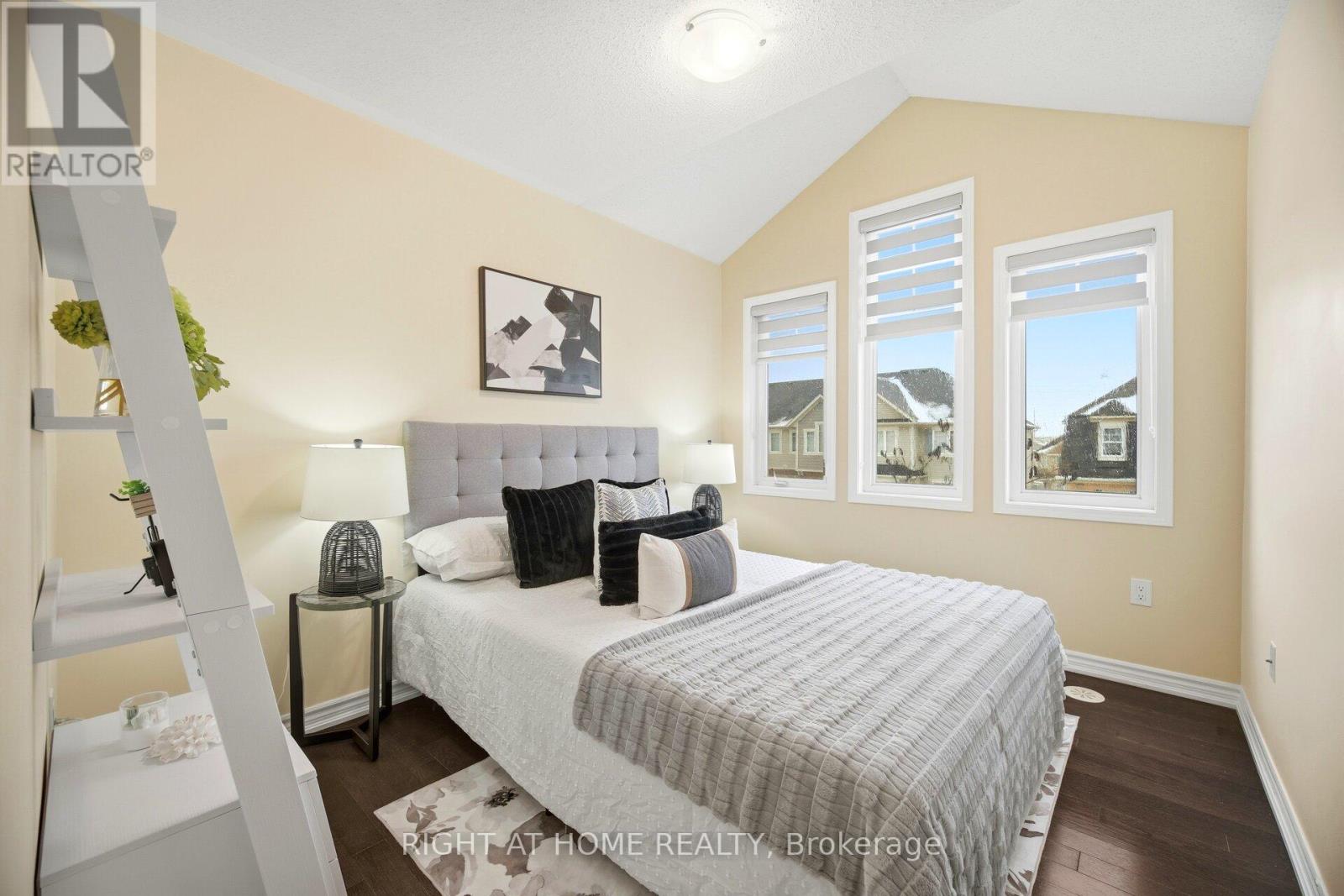 231 Septimus Heights, Milton, Ontario  L9T 8N7 - Photo 43 - W12674902