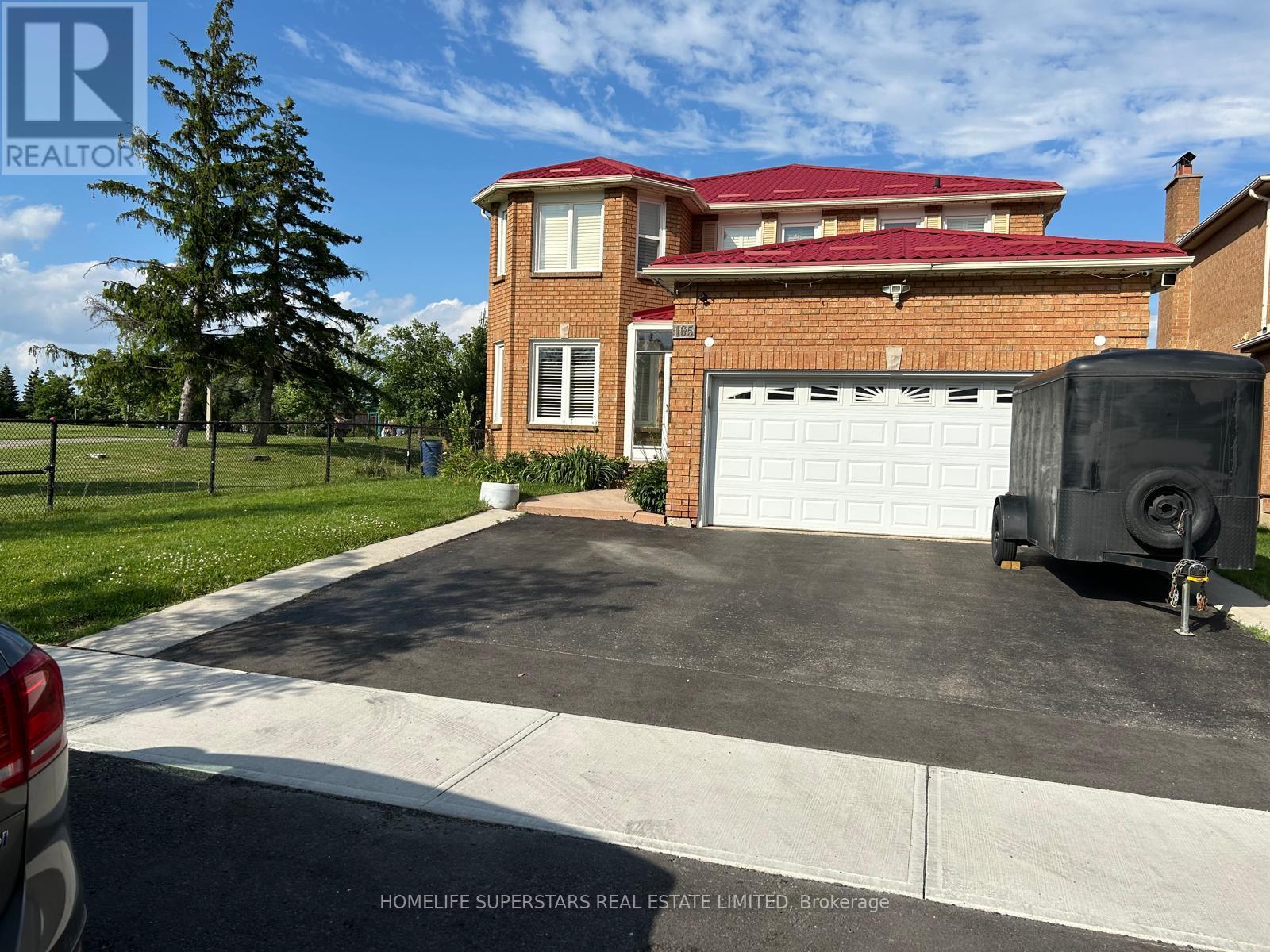 165 Havelock Drive, Brampton, Ontario  L6W 4G4 - Photo 2 - W12674908