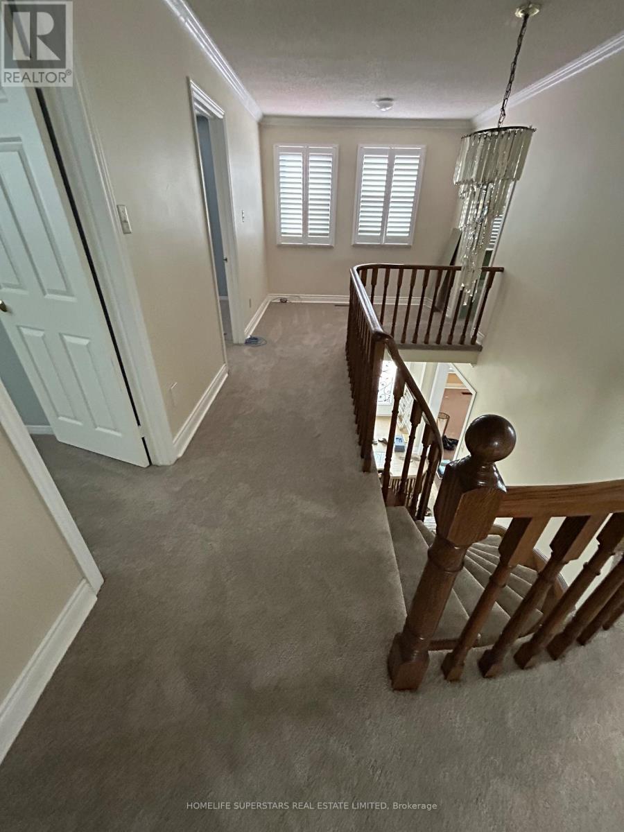 165 Havelock Drive, Brampton, Ontario  L6W 4G4 - Photo 7 - W12674908