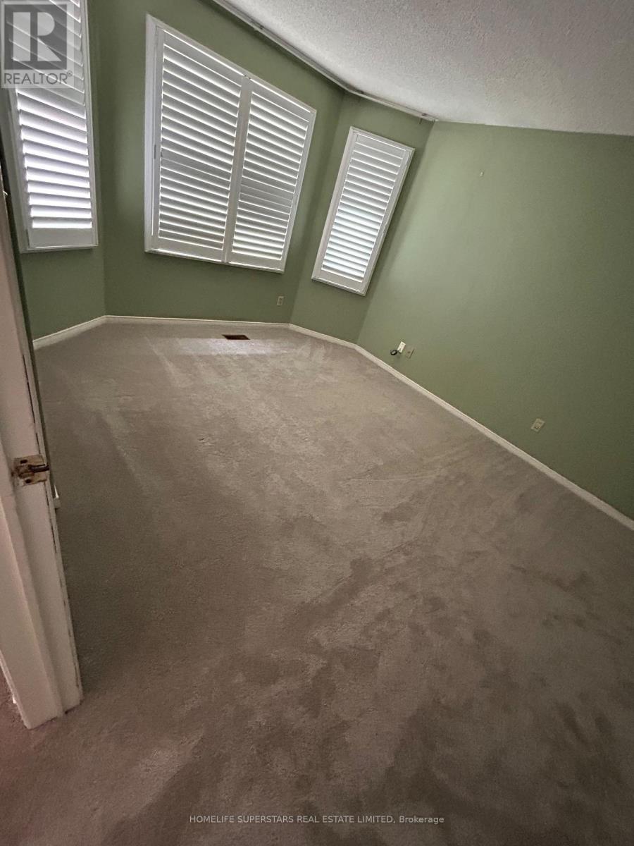 165 Havelock Drive, Brampton, Ontario  L6W 4G4 - Photo 8 - W12674908