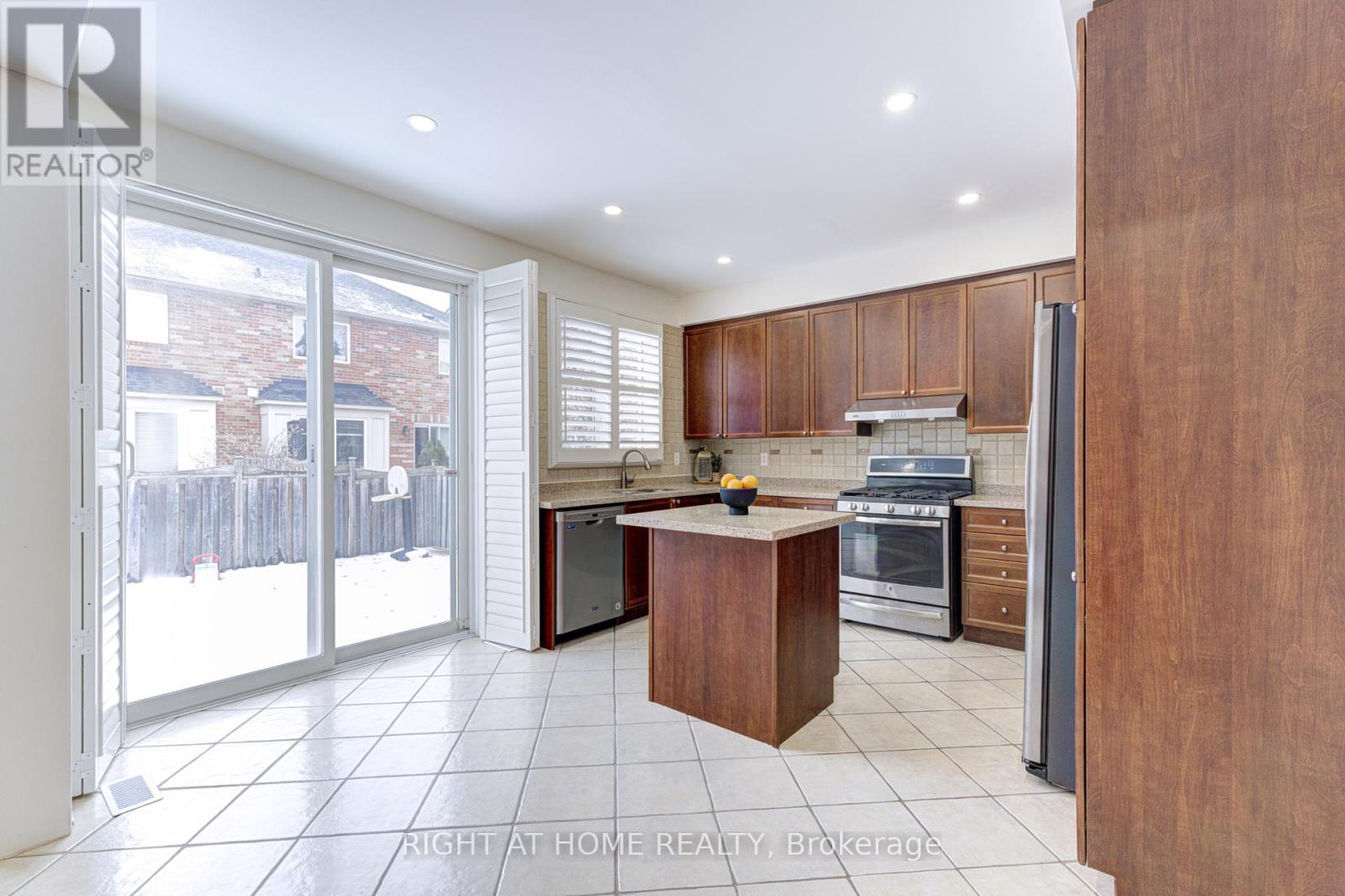 796 Rayner Court, Milton, Ontario  L9T 0N8 - Photo 15 - W12674930