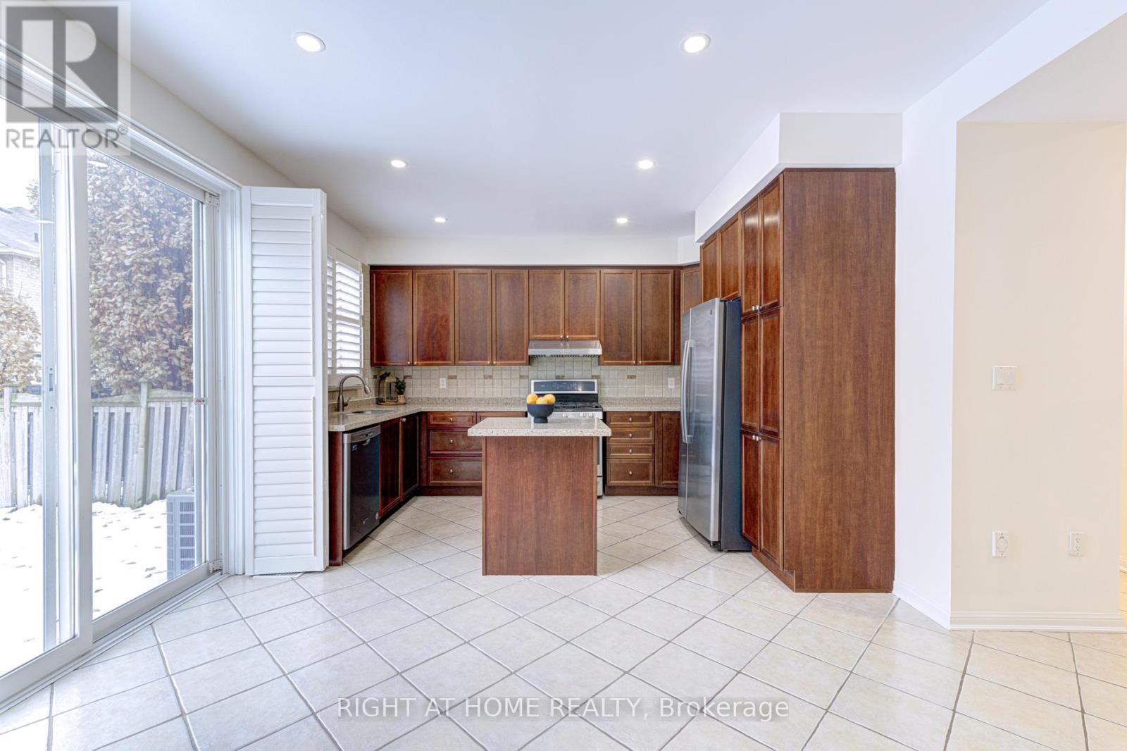 796 Rayner Court, Milton, Ontario  L9T 0N8 - Photo 16 - W12674930