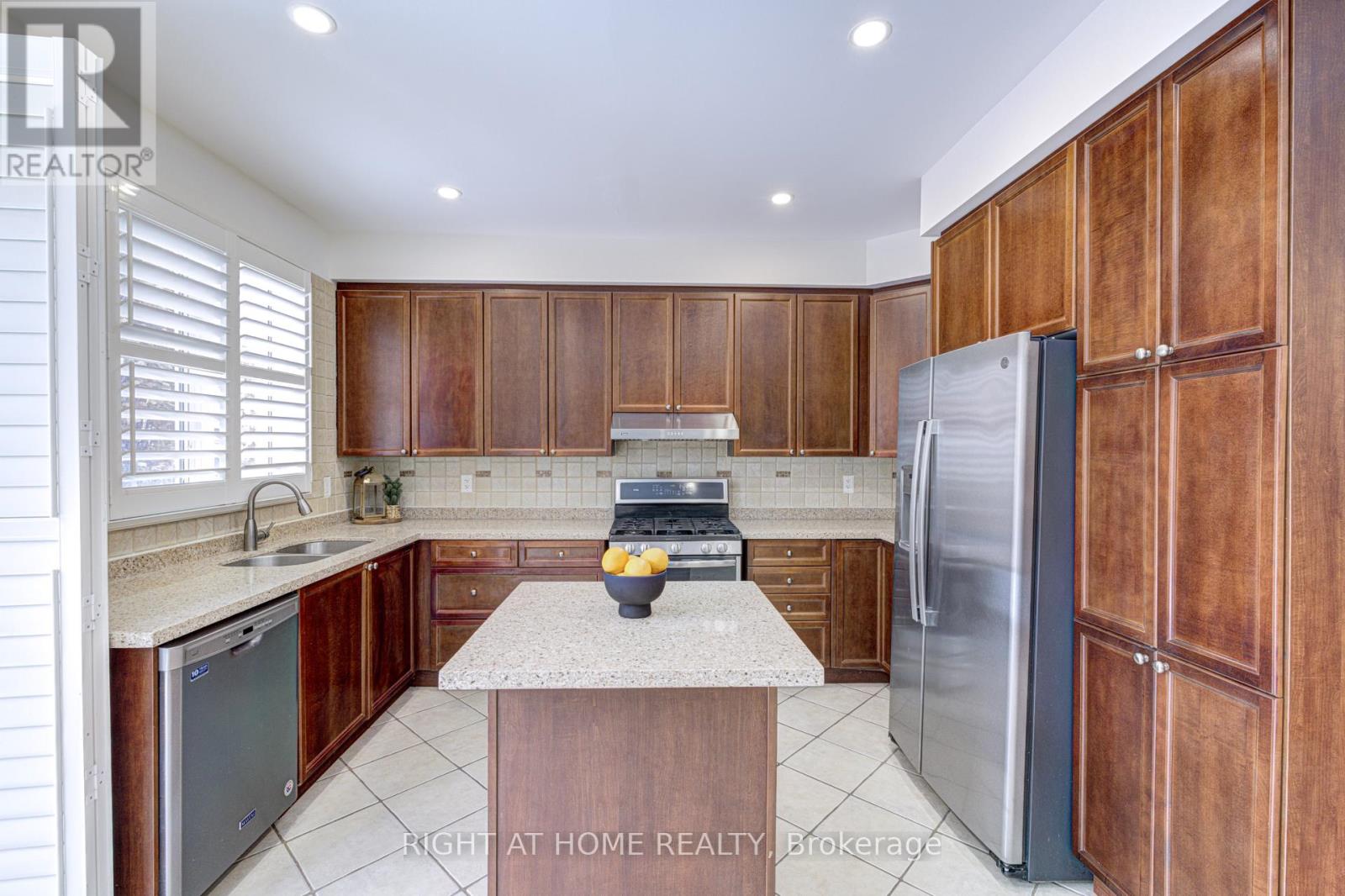 796 Rayner Court, Milton, Ontario  L9T 0N8 - Photo 18 - W12674930