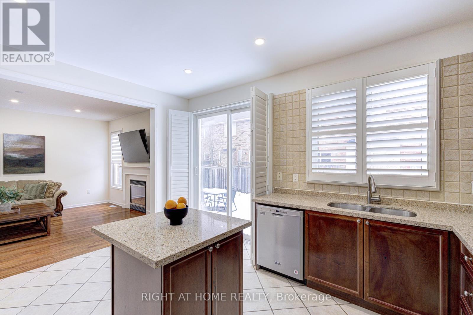 796 Rayner Court, Milton, Ontario  L9T 0N8 - Photo 21 - W12674930