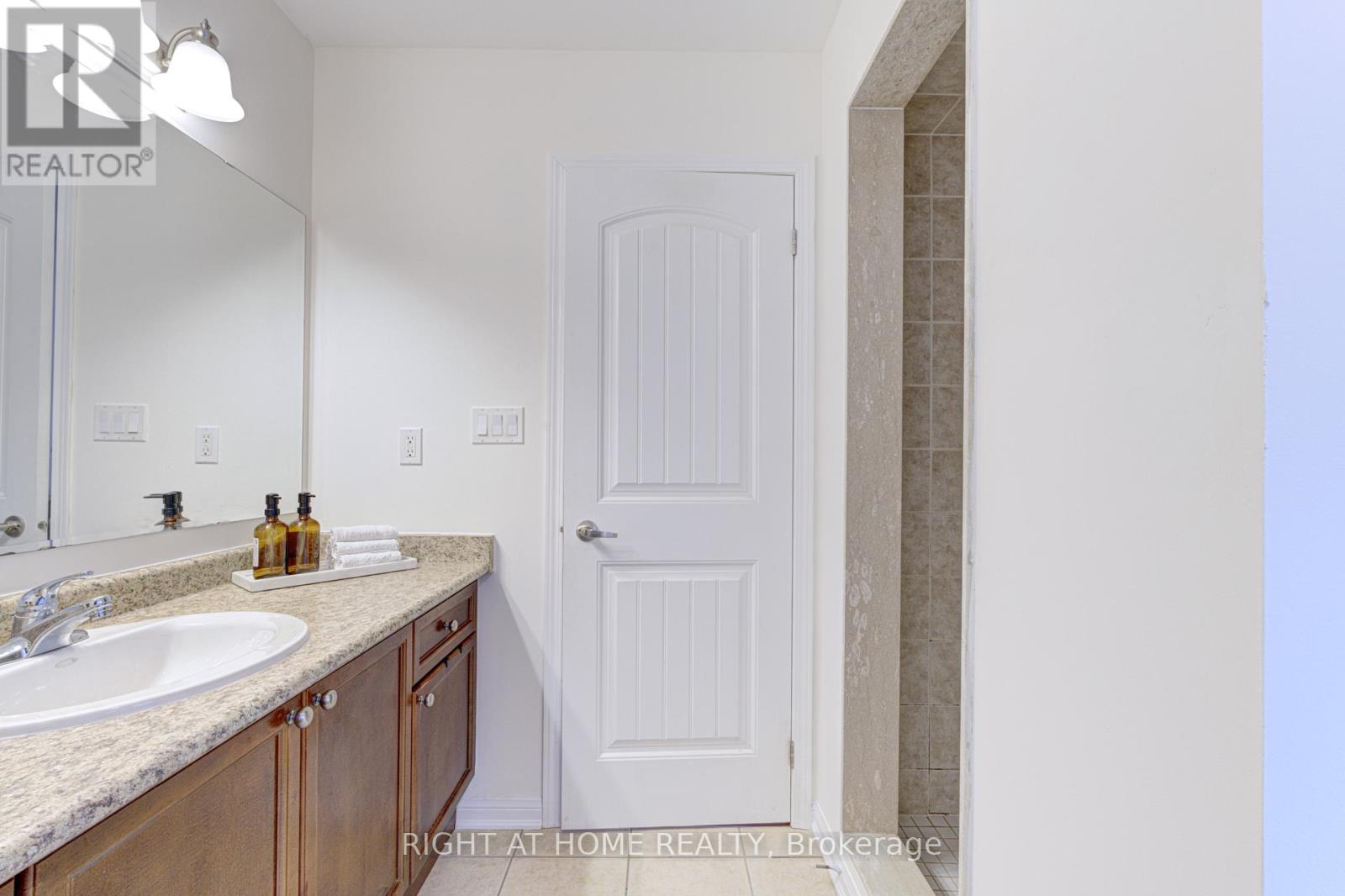 796 Rayner Court, Milton, Ontario  L9T 0N8 - Photo 33 - W12674930