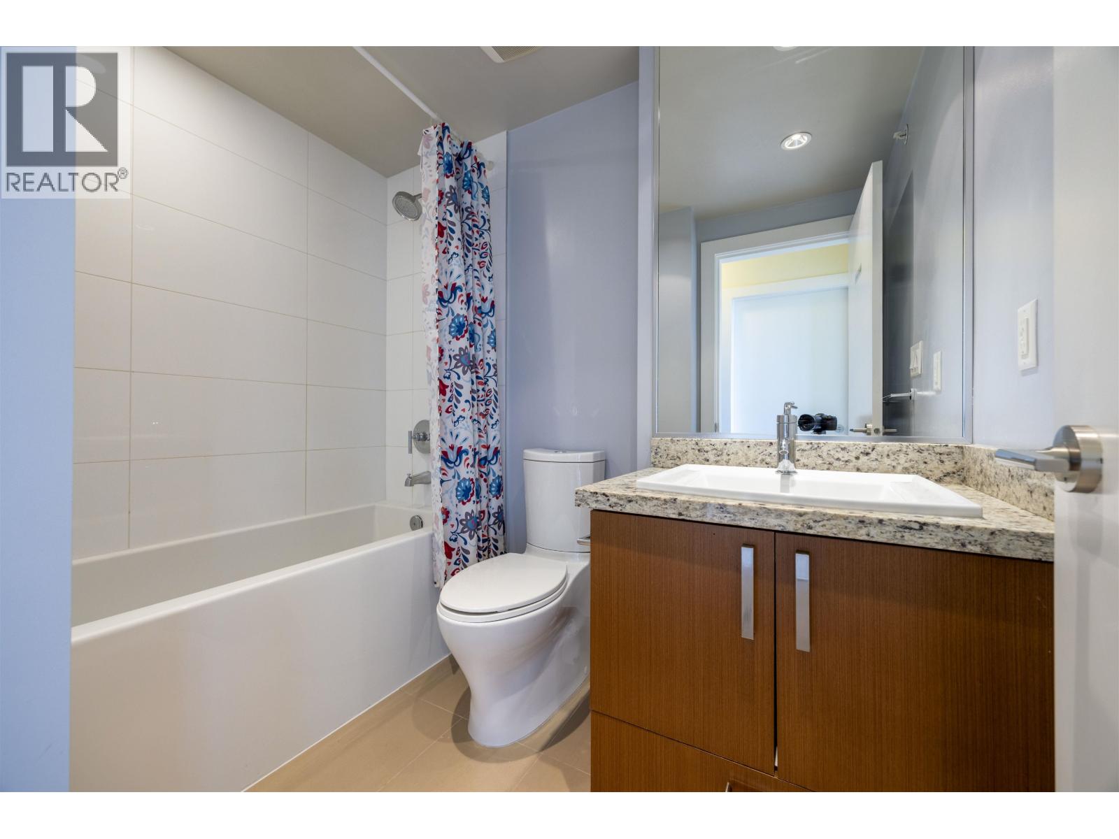 2002 1155 The High Street, Coquitlam, British Columbia  V3B 7W4 - Photo 17 - R3073117