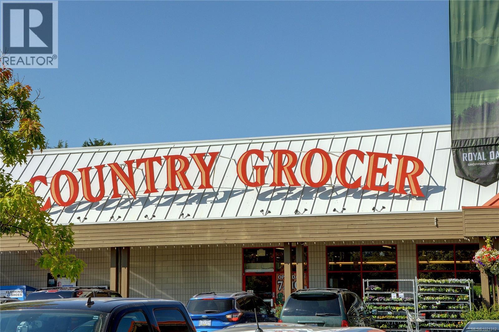 7 4355 Viewmont Ave, Saanich, British Columbia  V8Z 5K8 - Photo 27 - 1021312