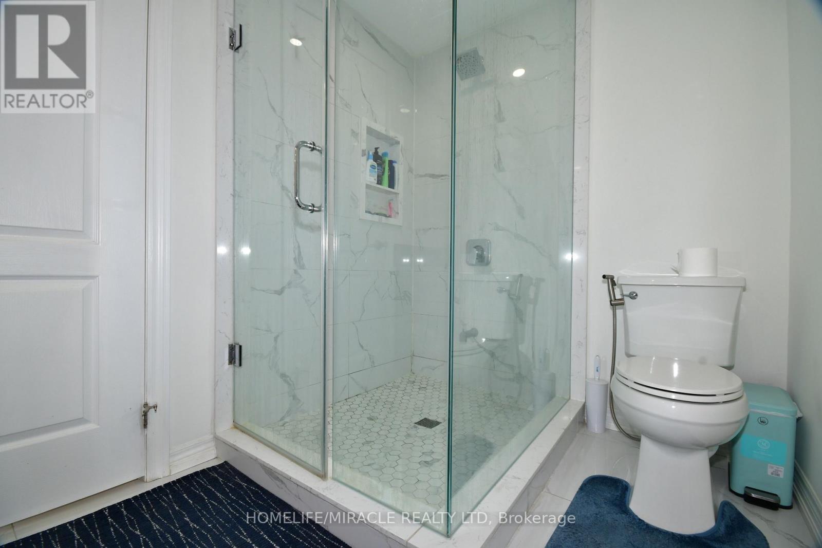 28 Sutcliffe Drive, Whitby, Ontario  L1R 0R2 - Photo 8 - E12671194