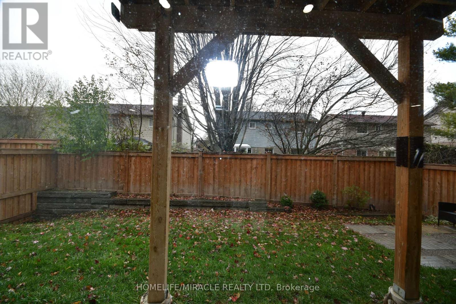 28 Sutcliffe Drive, Whitby, Ontario  L1R 0R2 - Photo 12 - E12671194