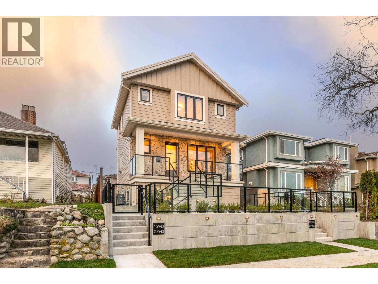 1 2943 E 44TH AVENUE, Vancouver, British Columbia