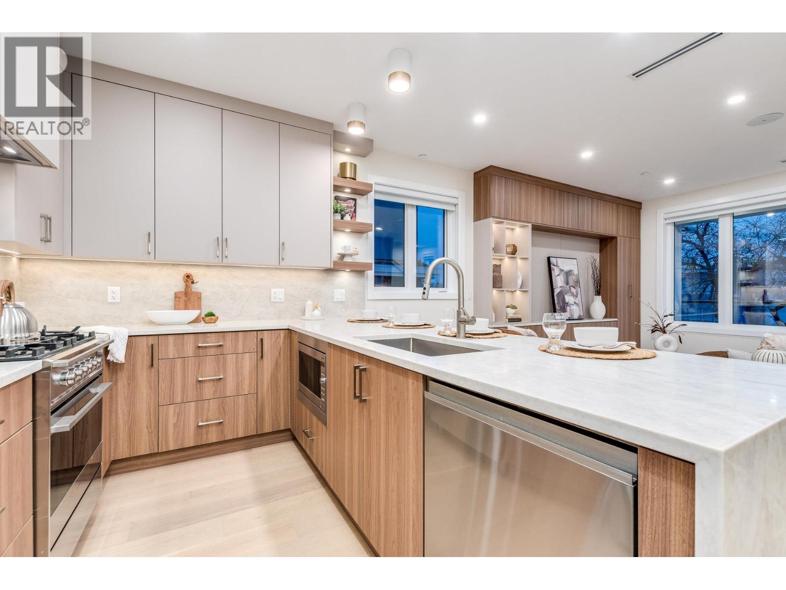 1 2943 E 44th Avenue, Vancouver, British Columbia  V5R 3A9 - Photo 10 - R3077151