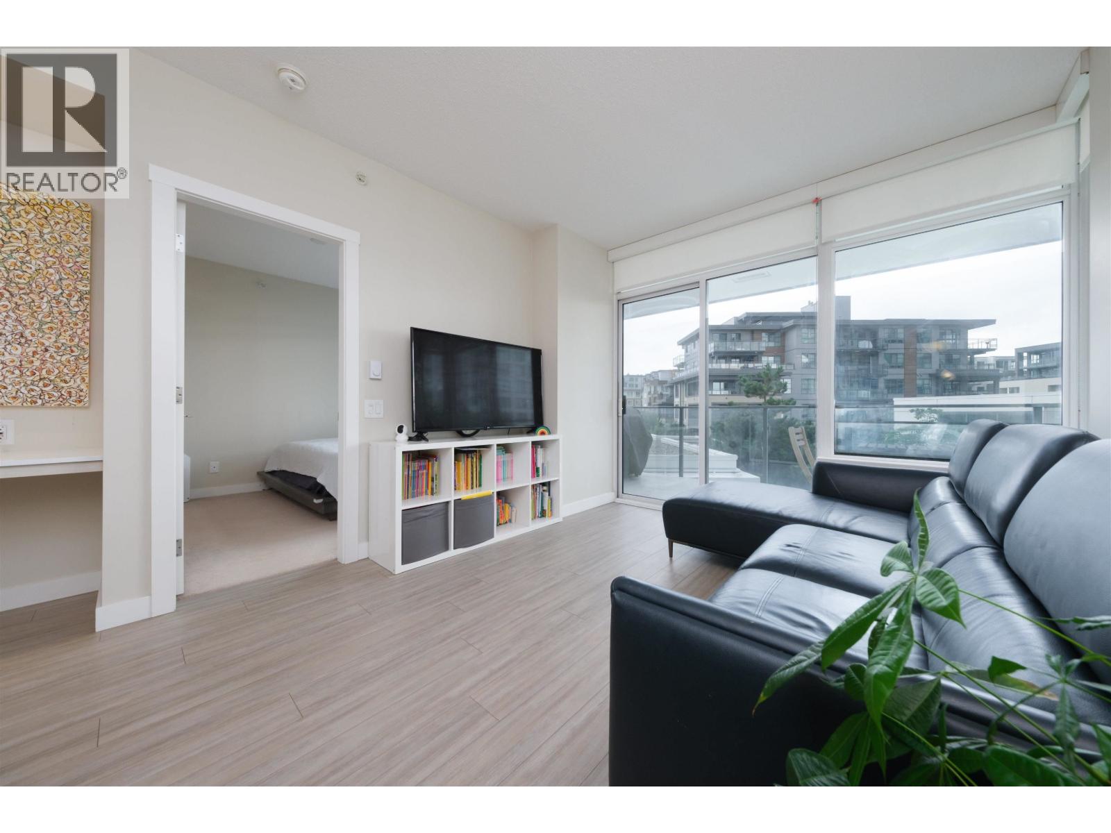 306 602 Como Lake Avenue, Coquitlam, British Columbia  V3J 0G2 - Photo 4 - R3059137